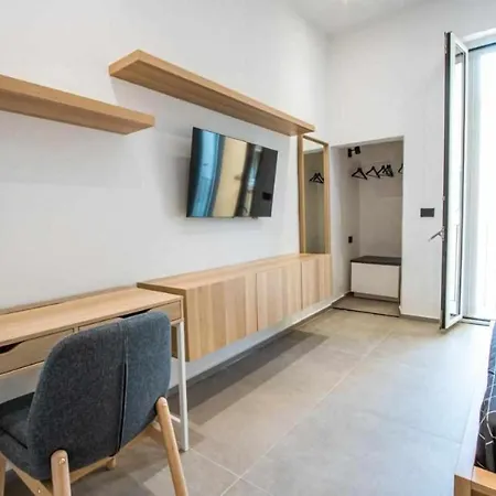 Πανσιόν Astroom 3*